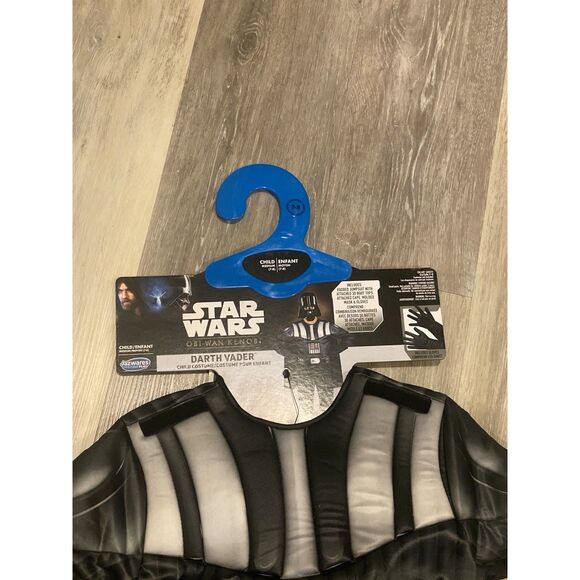 Jazwares Child  5/6 Star Wars Darth Vader Costume Jumpsuit, Cape, Mask, & Gloves - Picture 4 of 5